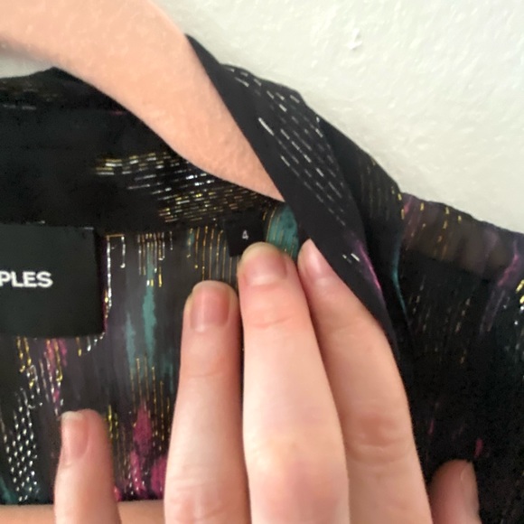 The KOOPLES Sleeveless shirt with epaulettes, embroidered with an Ikat print - Picture 5 of 12